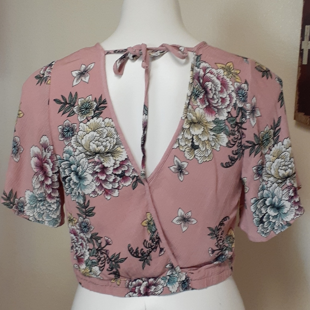 Crop top - Picture 3 of 4